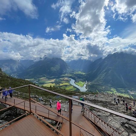 ÅndalsnesBakkebo Trollstigenアパートメント エクステリア 写真