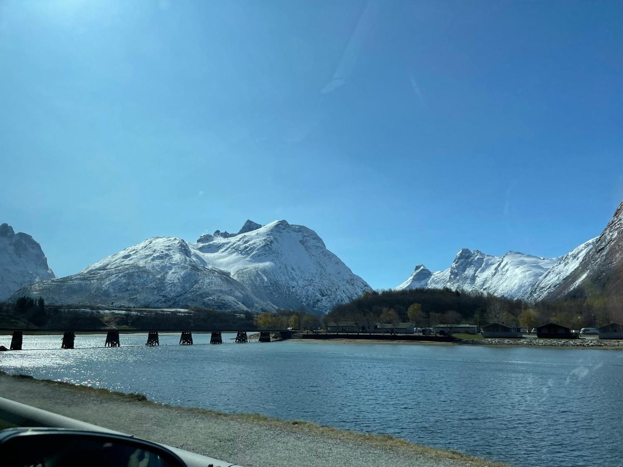 ÅndalsnesBakkebo Trollstigenアパートメント エクステリア 写真