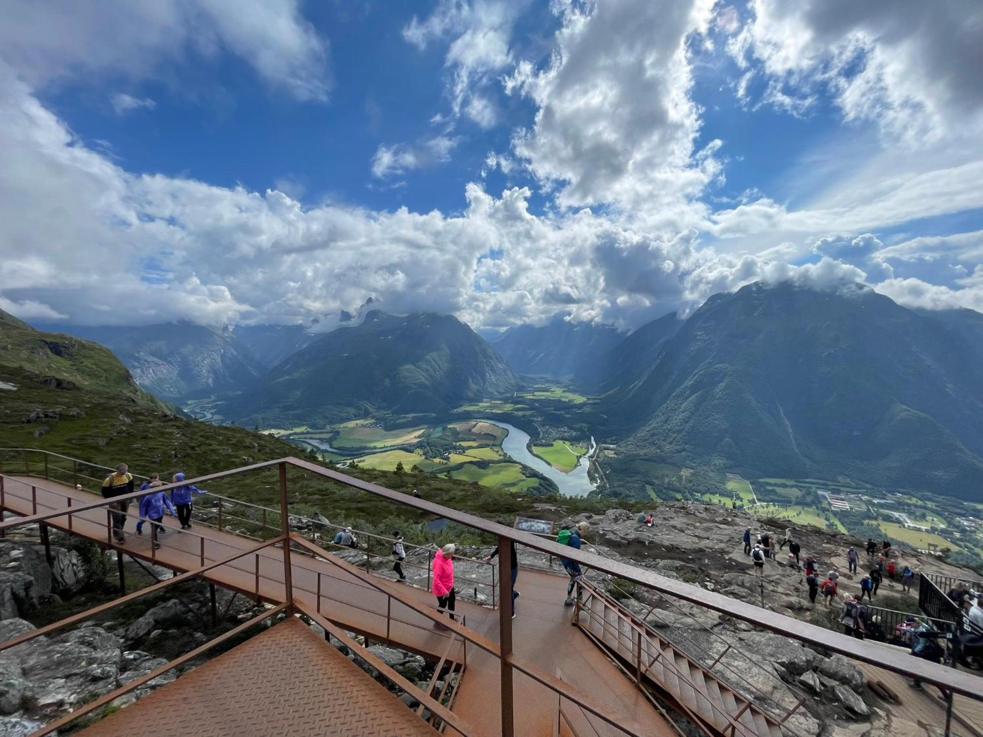 ÅndalsnesBakkebo Trollstigenアパートメント エクステリア 写真